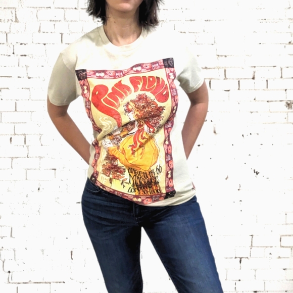 HOT TOPIC Pink Floyd Marquee Club Boyfriend Fit Girls T-Shirt ~ NWT - Picture 1 of 8